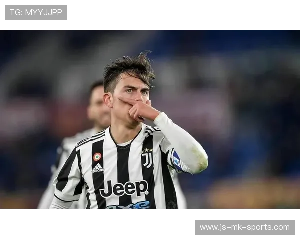 尤文迪巴拉外脚背弧线球直挂死角技惊四座