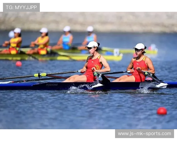 赛艇竞逐：水上力量的较量，赛艇赛况