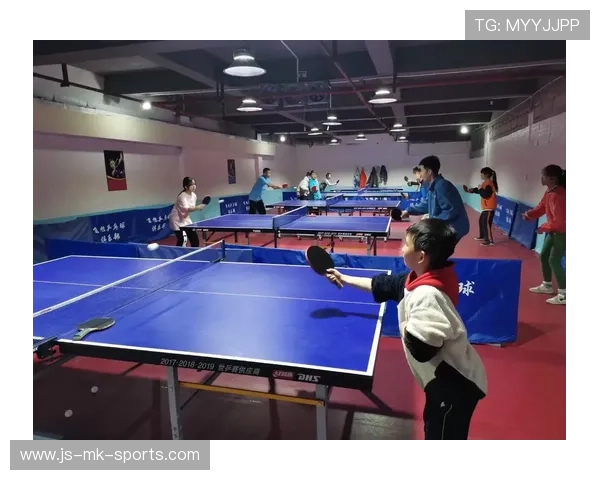 乒乓球俱乐部推动青少年训练营的师资质量监控机制，乒乓球培训机构应符合哪些规定