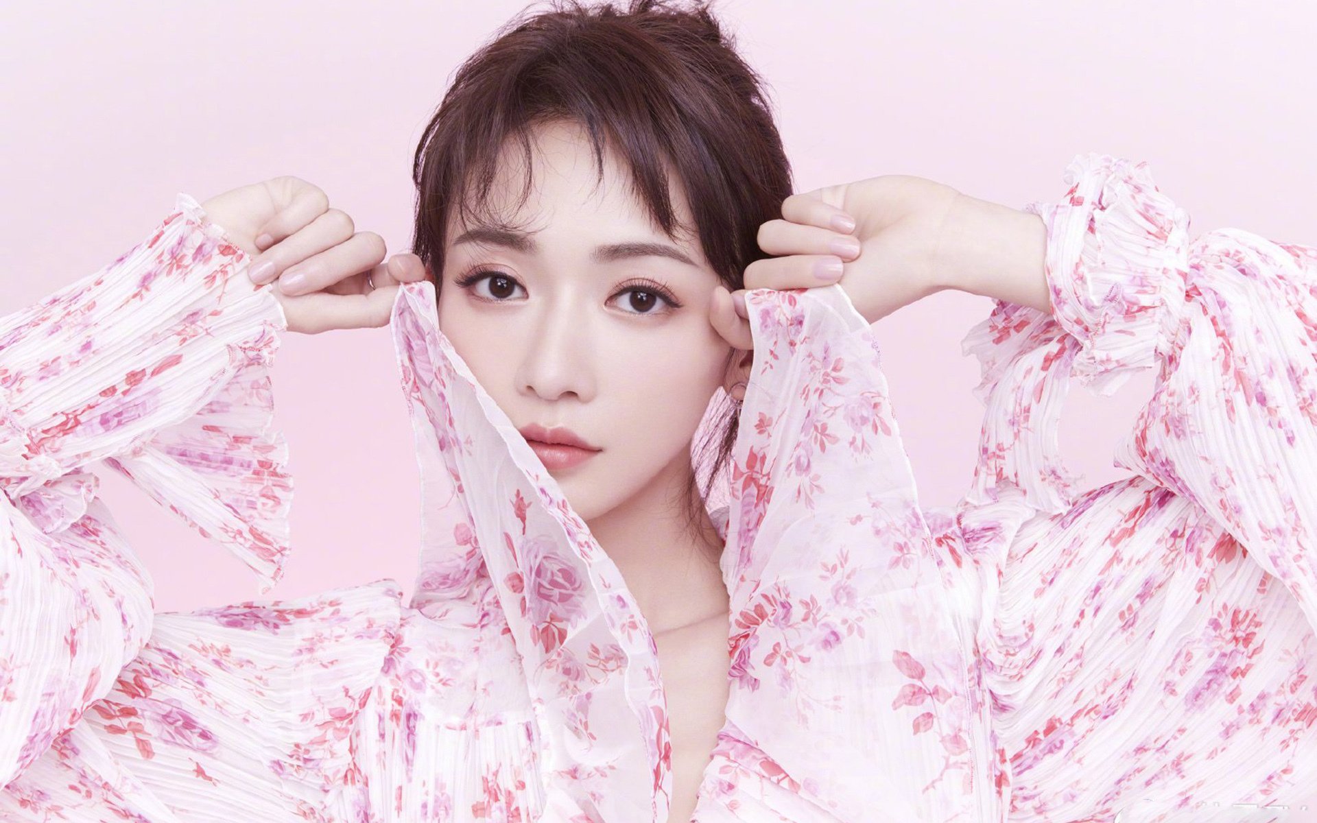 波兰选手再度晋级大赛四强,表现亮眼,波兰6名选手